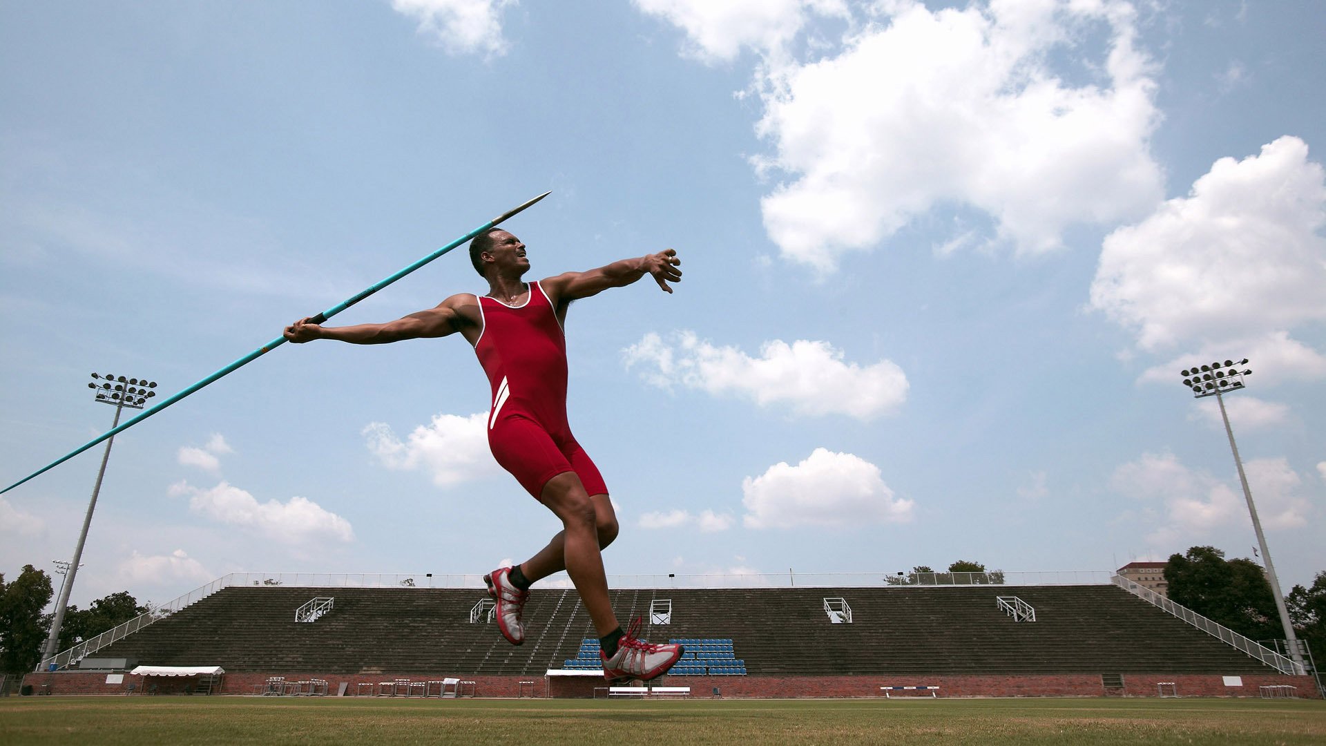 3米板跳水精准，稳定输出高分，三米板跳水几个动作