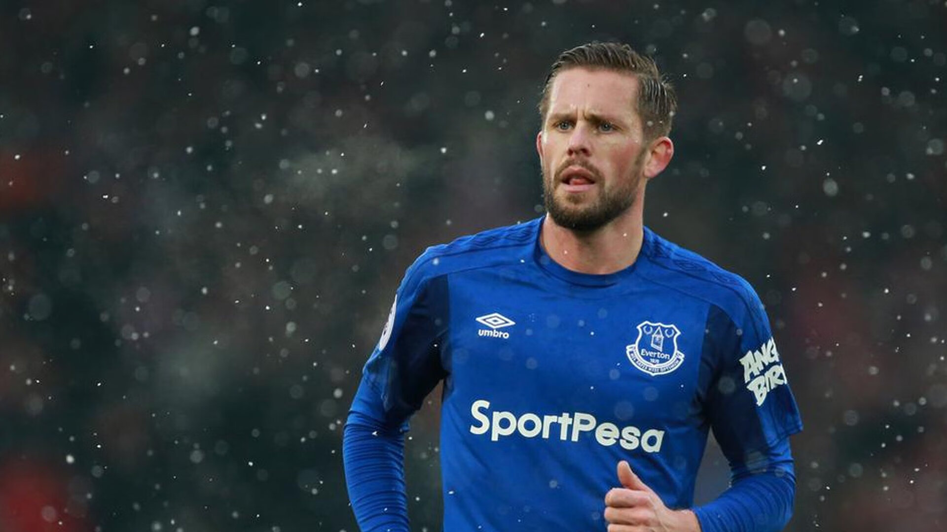 基：全黑队的“防守专家”，关键时刻总能做出精准判断