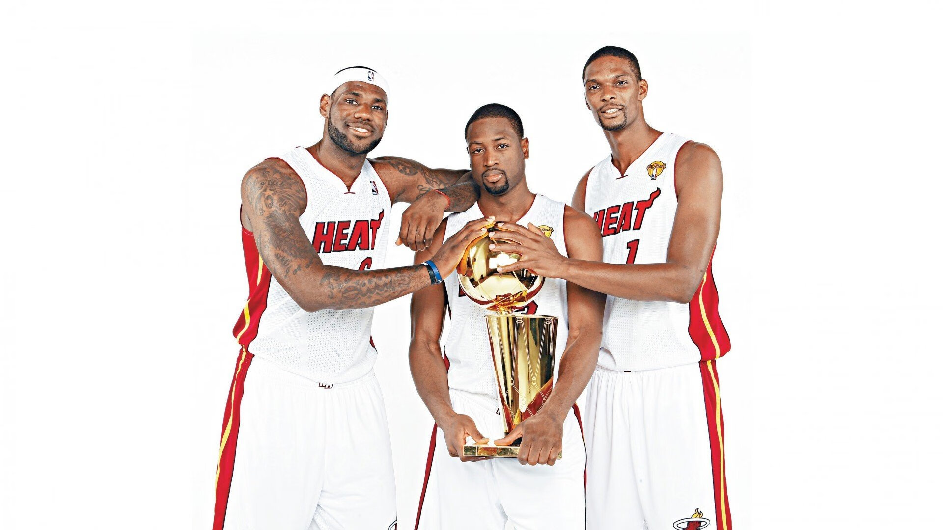 爱游戏电脑版官网-库里家庭篮球挑战赛引发网友模仿，库里家人